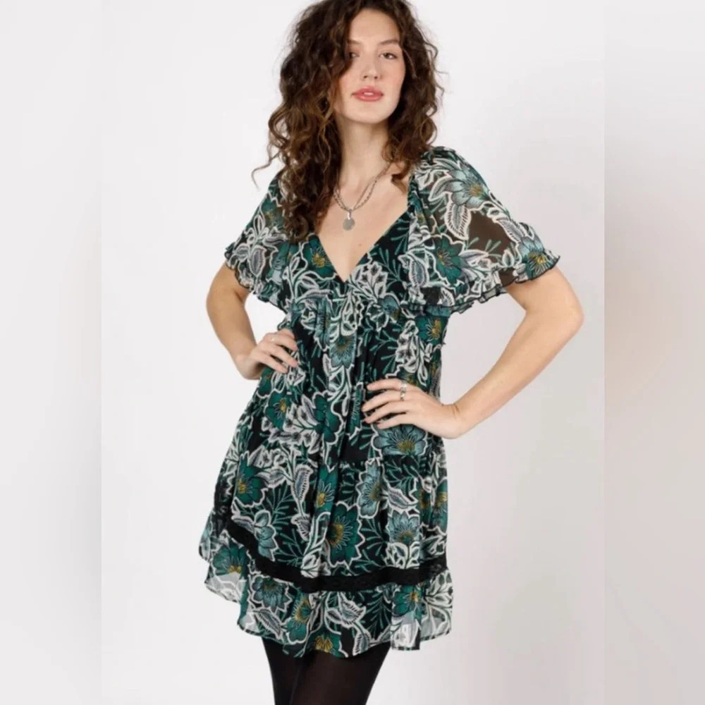 NWT BAND OF THE FREE Emerald Maisie Floral Mini Dress Size Small
